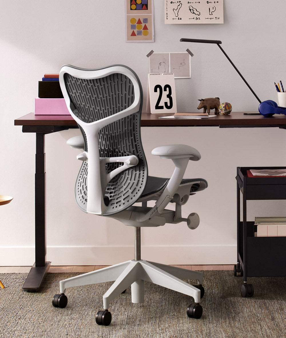 Mirra 2 Graphite Butterfly -toimistotuoli