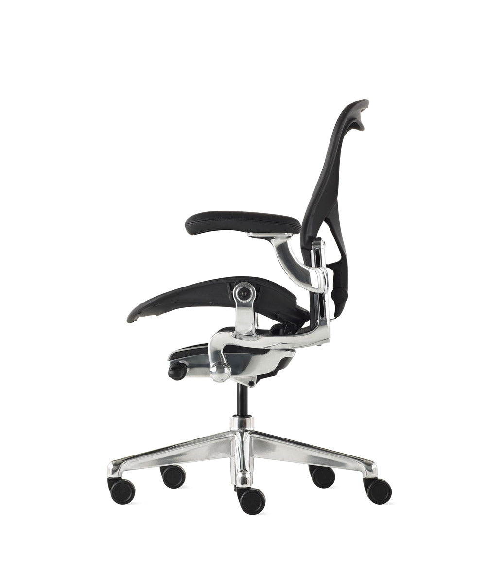 Aeron Onyx/Kiillotettu toimistotuoli